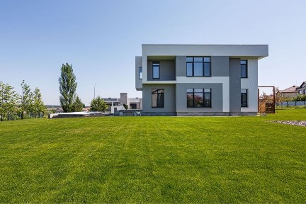 Продам будинок з дизайнерським ремонтом на 18 сотках в КМ Home Resort (Березівка, Макарівський район)