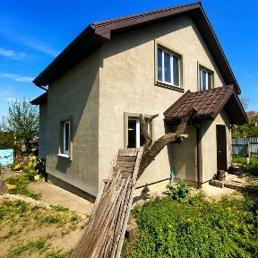 Продаж двоповерхового будинку, Чугуїв