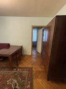 Продаж 2 кімнатної квартири вул. Заньковецької