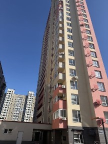 Київ, Святошинський, вулиця Василя Стуса 7б