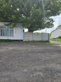 Продаж комерційного приміщення в с. Любарці - 200 м², фасад!