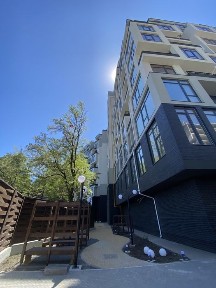 Продам квартиру в новобудові центр (власник)