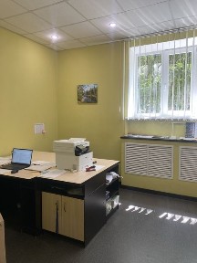 Продаж офісного приміщення 85.4 кв. м. на 1 поверсі на вул. 23-го Серпня, п'ятиповерхова будівля • ID 33248394