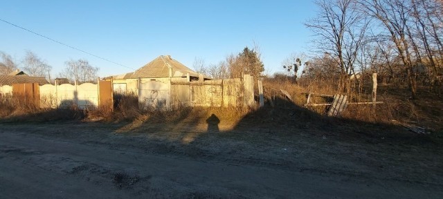 Продам земельный участок с домиком в Солоницевском ОТГ. (П. Пересечное)