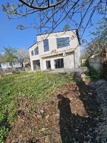 Будинок біля Дніпра. Оболонь