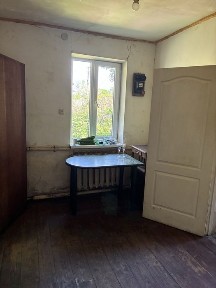 Продаж частини будинку Степана Бандери