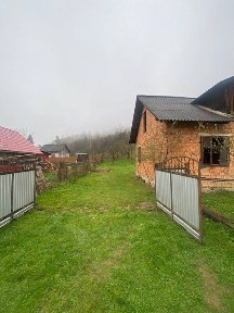 Продається будинок в Карпатах