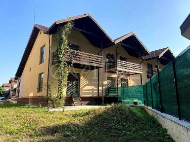 Продаж таунхауса в Крюківщині/закрите КМ Садок Вишневий/ газ/ 4 сотки/ цоколь