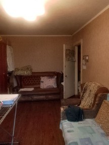 Продам 2-кім. квартиру вул. Осіння