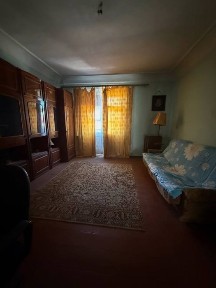 Продам трикімнатну квартиру
