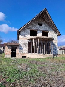 Продається домоволодіння для сім'ї, що цінує якість та вигоду!