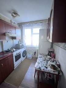 Продам 3-х кімнатну квартиру ( район круга )