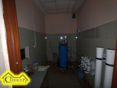 Володимира Великого 107кв. м. червона лінія, паркінг 3 входи