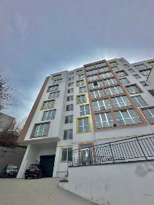 Продаж 1 кім квартири по вул. Очеретяна.