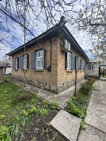 Добротний будинок в Слободі