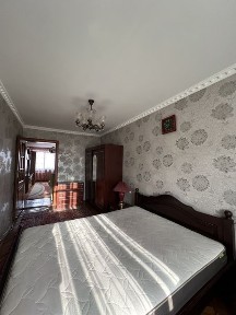 Продаж 3-кімнатної квартири в центрі міста
