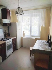 Продам 2 кімнатну квартиру чешка Лівобережний 3.