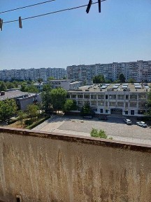 Продам 2 кімнатну квартиру! Ливий берег!