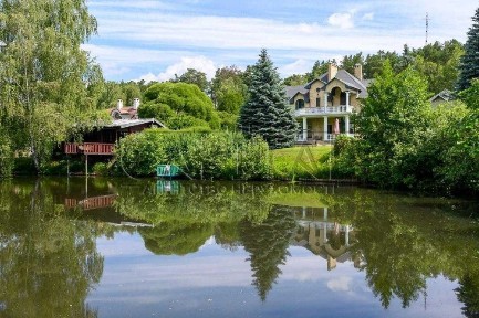 ВЛАСНЕ ОЗЕРО / Сімейний маєток с. Забір'я 500м2 / 2 Гостьові будинки / ГАРАЖ / Сауна / Більярдна / Гриль зона