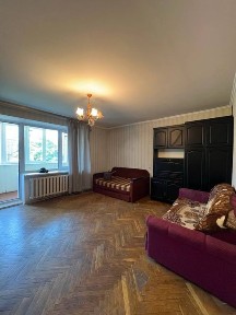 Однокімнатна простора квартира оренда.