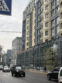 Продам комерційне приміщення 109 кв м в в центрі Ірпеня (Фасад)