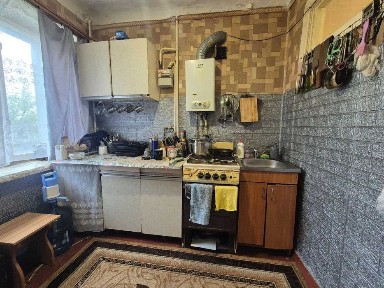 Продам 1-кімнатну квартиру Ближній Центр 2/5цегла 30м під ремонт