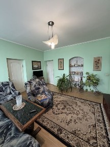 Продам 5-кімнатну квартиру
