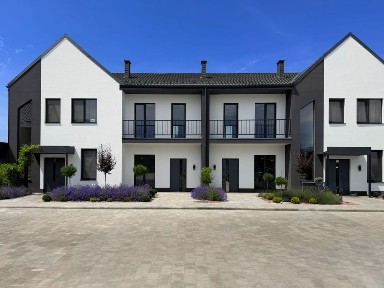 Продаж таунхауса 60м2 у сімейному комплексі (с. Струмівка)
