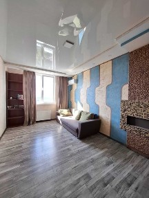 ПРОДАМ 1-но кімнатну квартиру в ЦЕНТРІ міста з Автономним опаленням