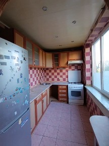 У порога метро Студенческая! Продам 3х к. квартиру Валентиновская 23Е