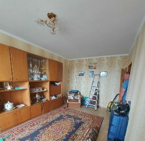 Продам 2 комн. квартиру в центре Чугуева