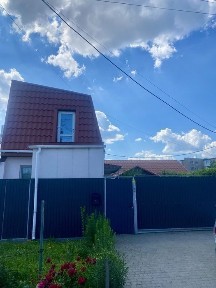 Здам будинок район Першотравневого парку