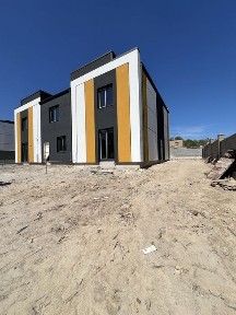 Продам котедж з міськими комунікаціями та газом, асфальтований до їзд, позаду Дріади, район Ювілений ( макарова )