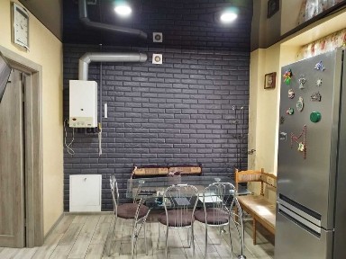 Продам отличную 3-х комнатную по Рабочей, 91. Автономное отопление.