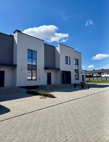 Таунхаус з гаражем котеджне містечко Струмочок Струмівка