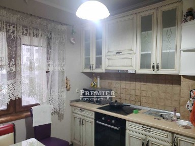 Продам 3 кімнатну квартиру на Добровольского.