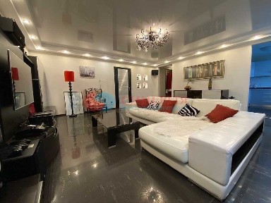 Продаж 2-кімнатної квартири 78 м², Саксаганського вул., 7