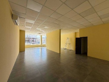 Магазин в оренду біля Дніпро Плази