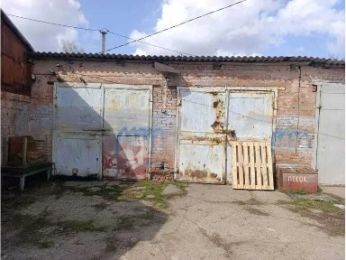 Нежитлове приміщення гаражу з прибудовою, 73 кв. м, вул. Лесі Українки, 9К
