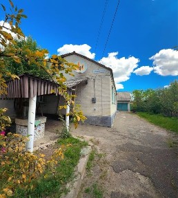 Пропонуємо до продажу перспективний будинок з комерційним потенціалом! Продаж за програмами!