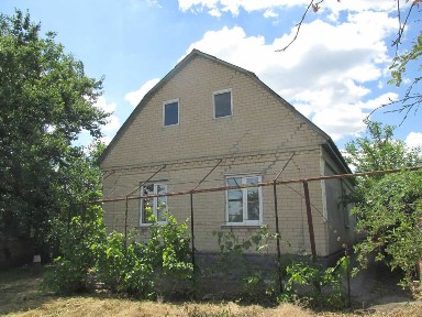 Продається цегляний будинок по пров. Затишному (колишня назва пров. Маяковського) р-н 6 школи