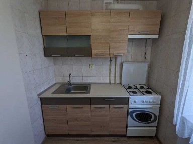 Продаж 1кім. чешки біля парку Жовтневого