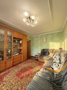Продається 3кімн в районі 10 школи