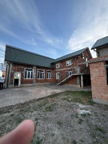 Складське-виробниче приміщення в Остриці