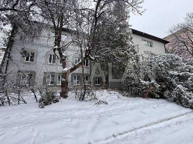 Без комісії. Оренда окремо розташованої будівлі загальною площею 1 580 м² у Подільському районі м. Києва