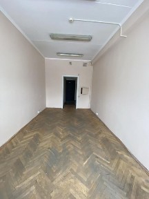 Оренда офісу на вул. Євгенія Сверстюка, 23 на 17,7 м², без комісії