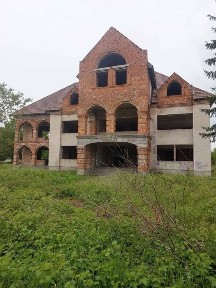 Багатоквартирний будинок. Реабілітаційний центр. Карпати.