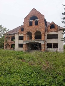 Багатоквартирний будинок. Реабілітаційний центр. Карпати.