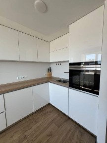 Продам 2-х ком в новом доме Иванова 20