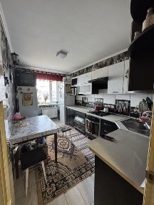 Продам 3-ком квартира Тира